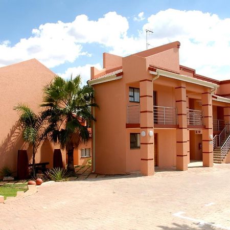 Eagles Nest Lodge Johannesburg Exterior photo